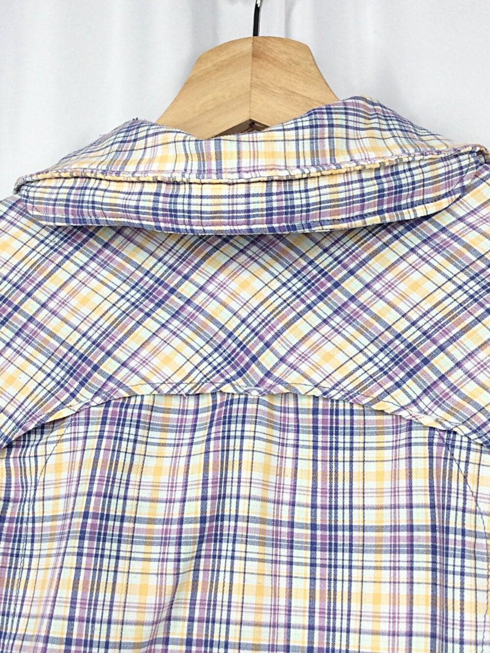 Columbia Omni-Shade Plaid Top Women's Size XS Purple Vented Roll Tab Sleeve - Picture 6 of 9